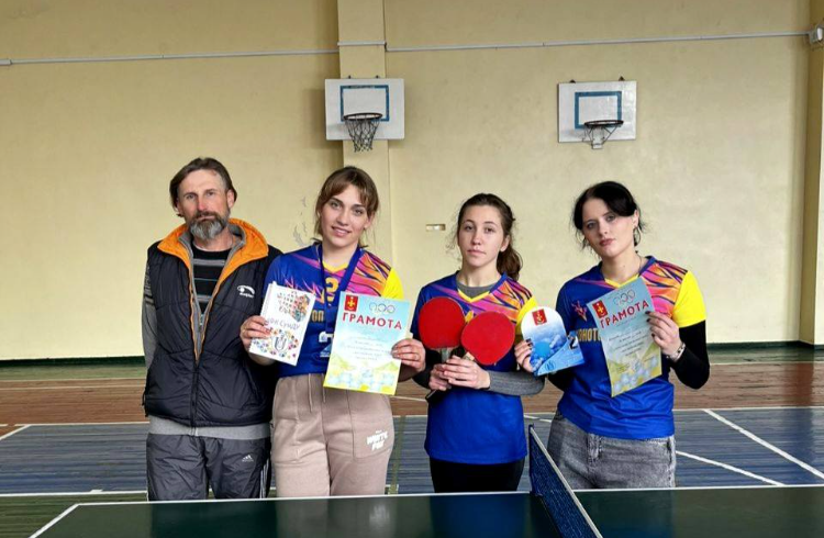 Дівчата ДПТНЗ "Конотопське ВПУ " — призерки міських змагань з настільного тенісу! 